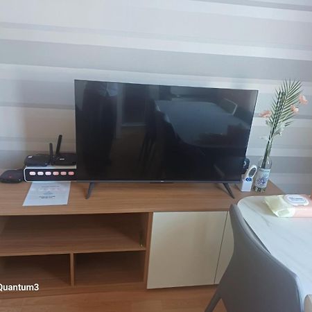 Hongdae Guesthouse2 1Min From Hongik Uni Station Exit #1 Seoel Buitenkant foto