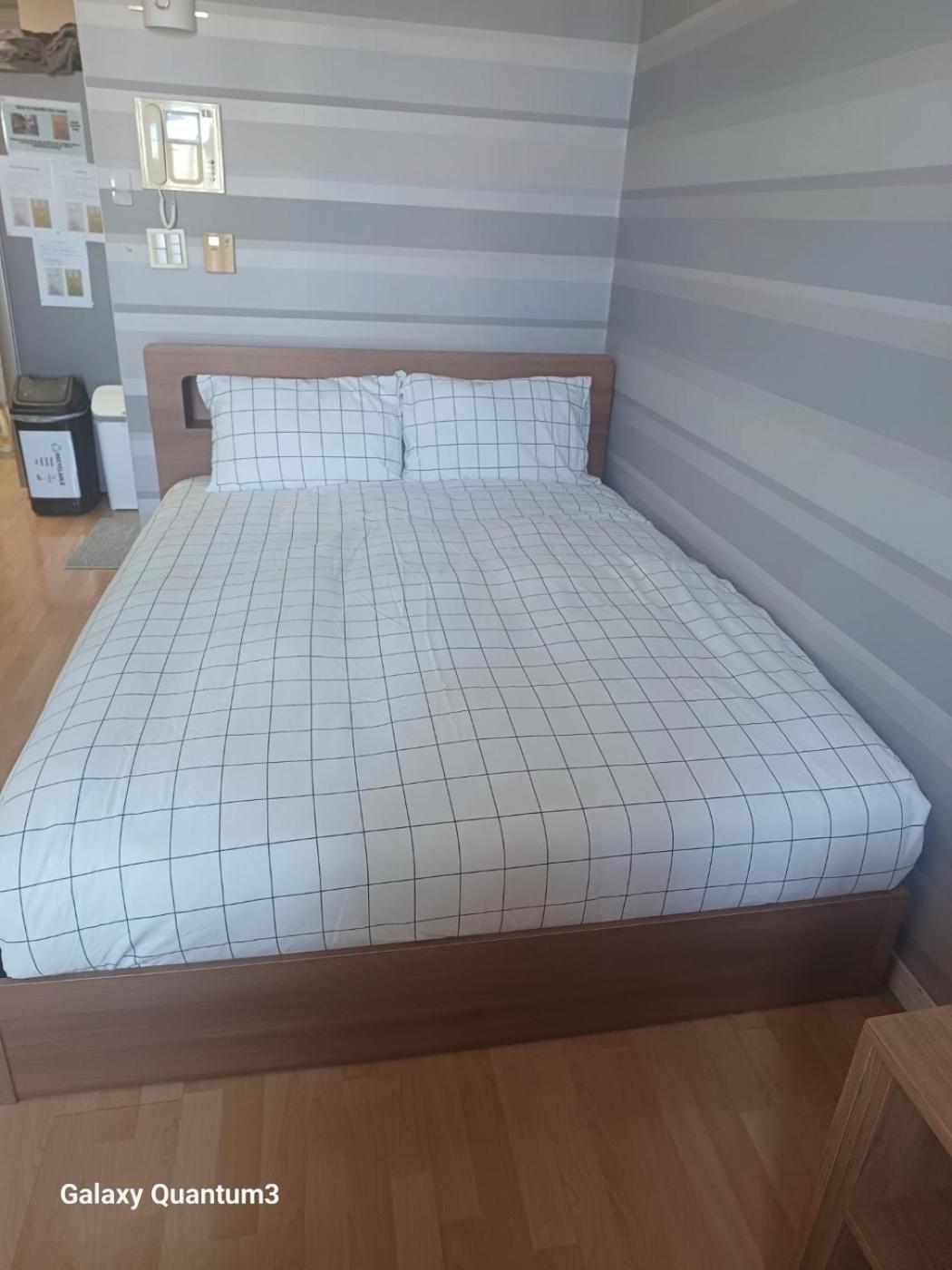 Hongdae Guesthouse2 1Min From Hongik Uni Station Exit #1 Seoel Buitenkant foto